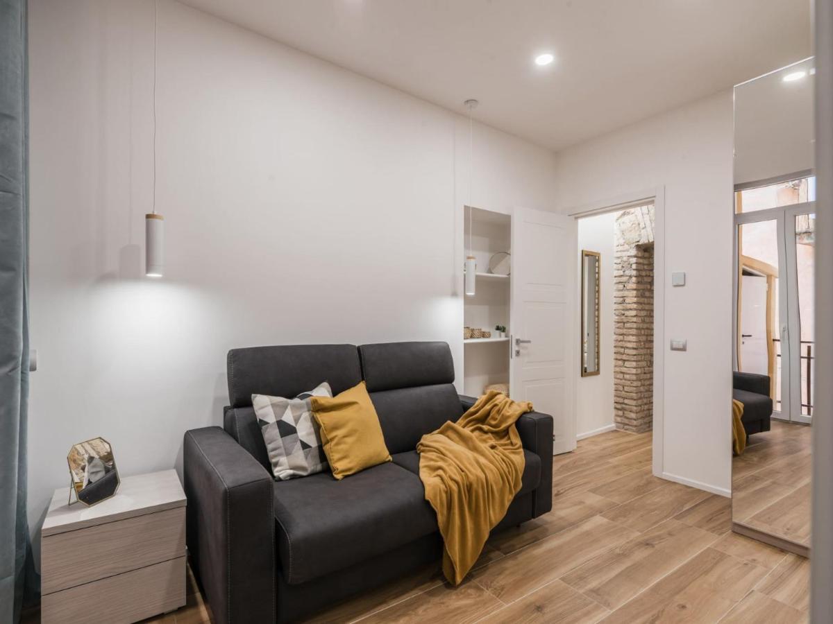 The Best Rent - Modern Three-Bedroom Apartment A Few Steps From The Colosseum Ngoại thất bức ảnh