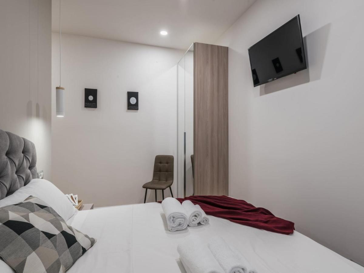 The Best Rent - Modern Three-Bedroom Apartment A Few Steps From The Colosseum Ngoại thất bức ảnh